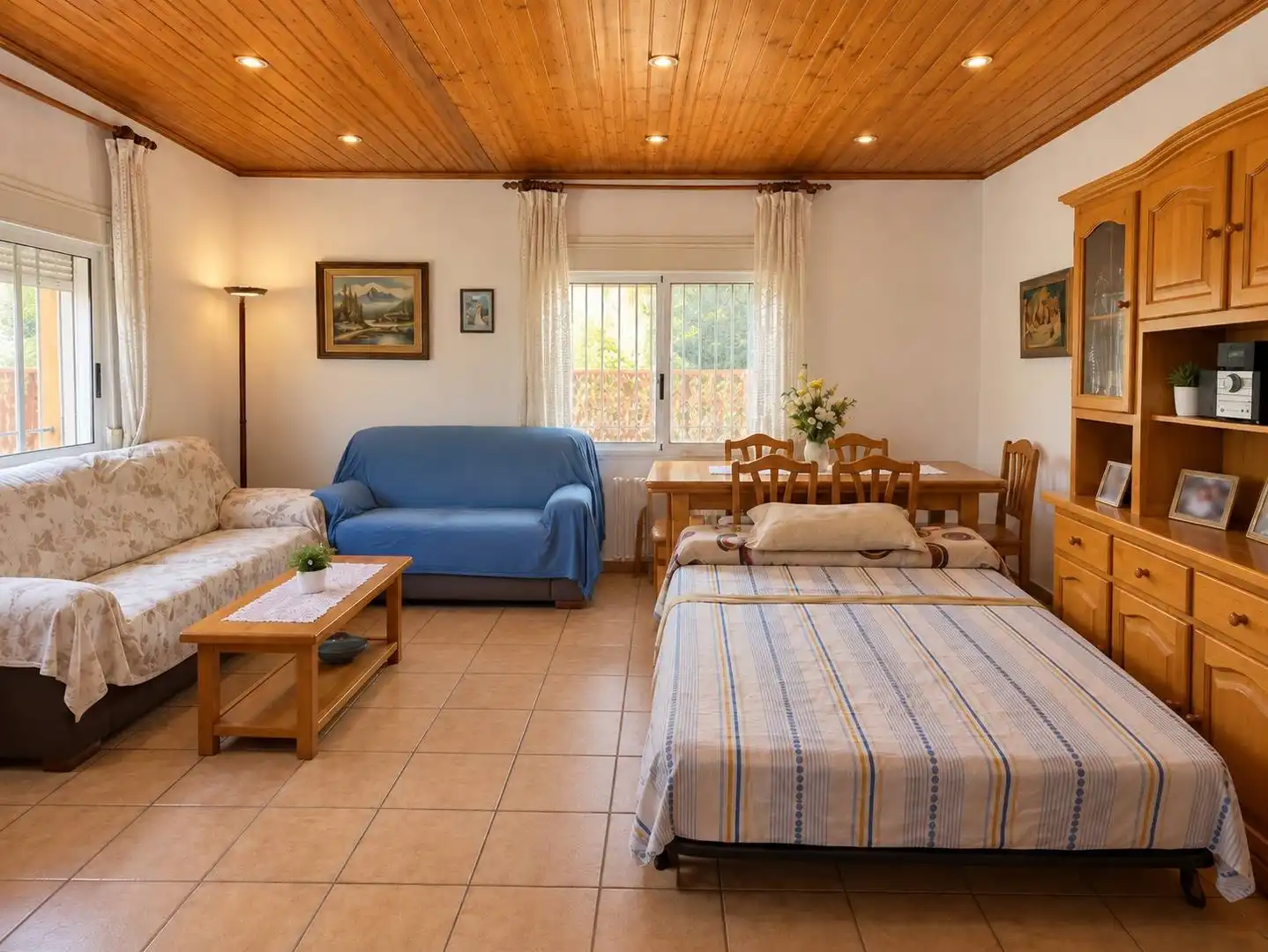 Casa con piscina en venta en Carrer Castelló, imagen 4