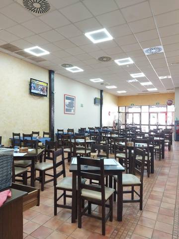 Local comercial en Venta en Calle de Leonardo da Vinci en San José de la Rinconada