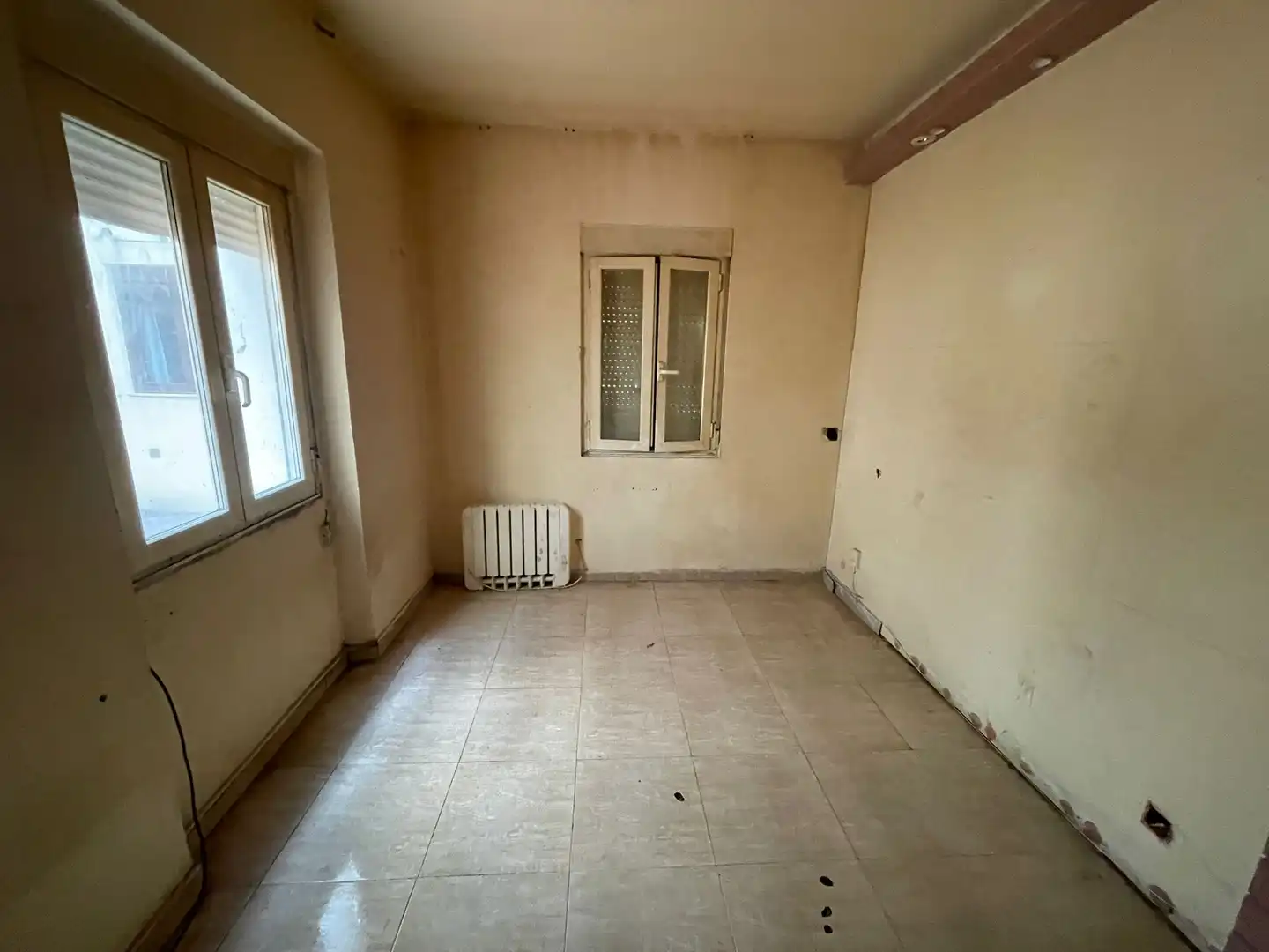 Habitación de Piso en venta en León Capital  con Calefacción