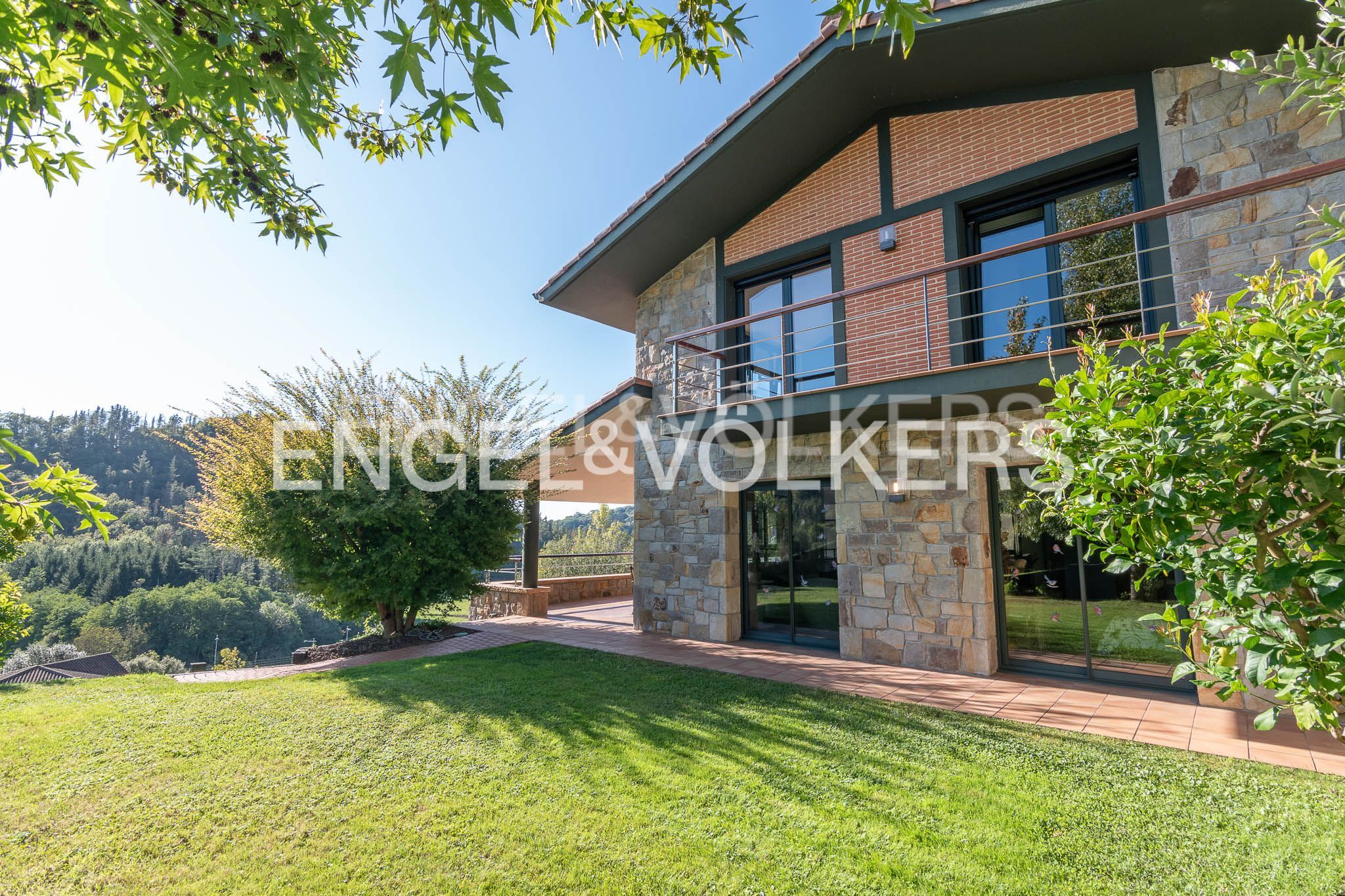 Vista exterior de Casa o xalet en venda en Errigoiti amb Calefacció, Jardí privat i Terrassa