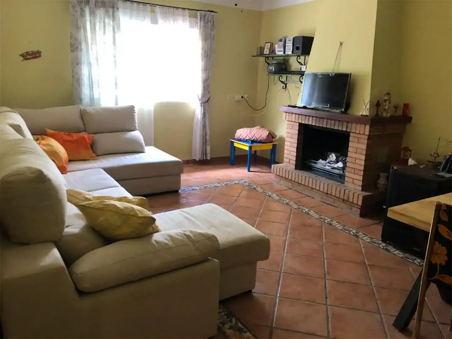 Sala de estar de Piso en venta en Villar de Cañas con Jardín privado, Trastero y Piscina