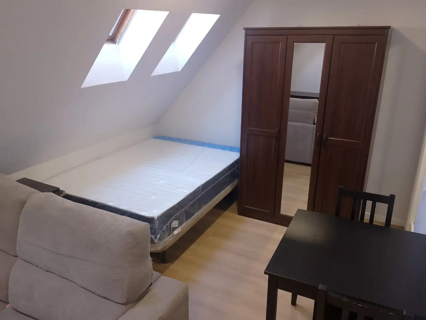Schlafzimmer von Wohnung zum Verkauf in Oviedo  mit Heizung, Parkett und Möbliert