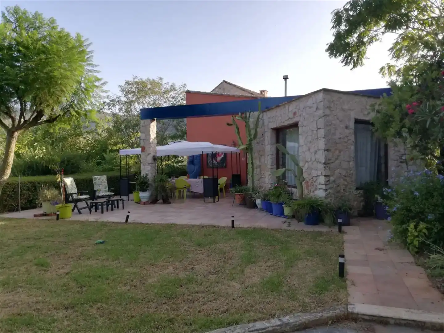 Terrassa de Finca rústica en venda en Llocnou de Sant Jeroni amb Jardí privat, Piscina i Moblat