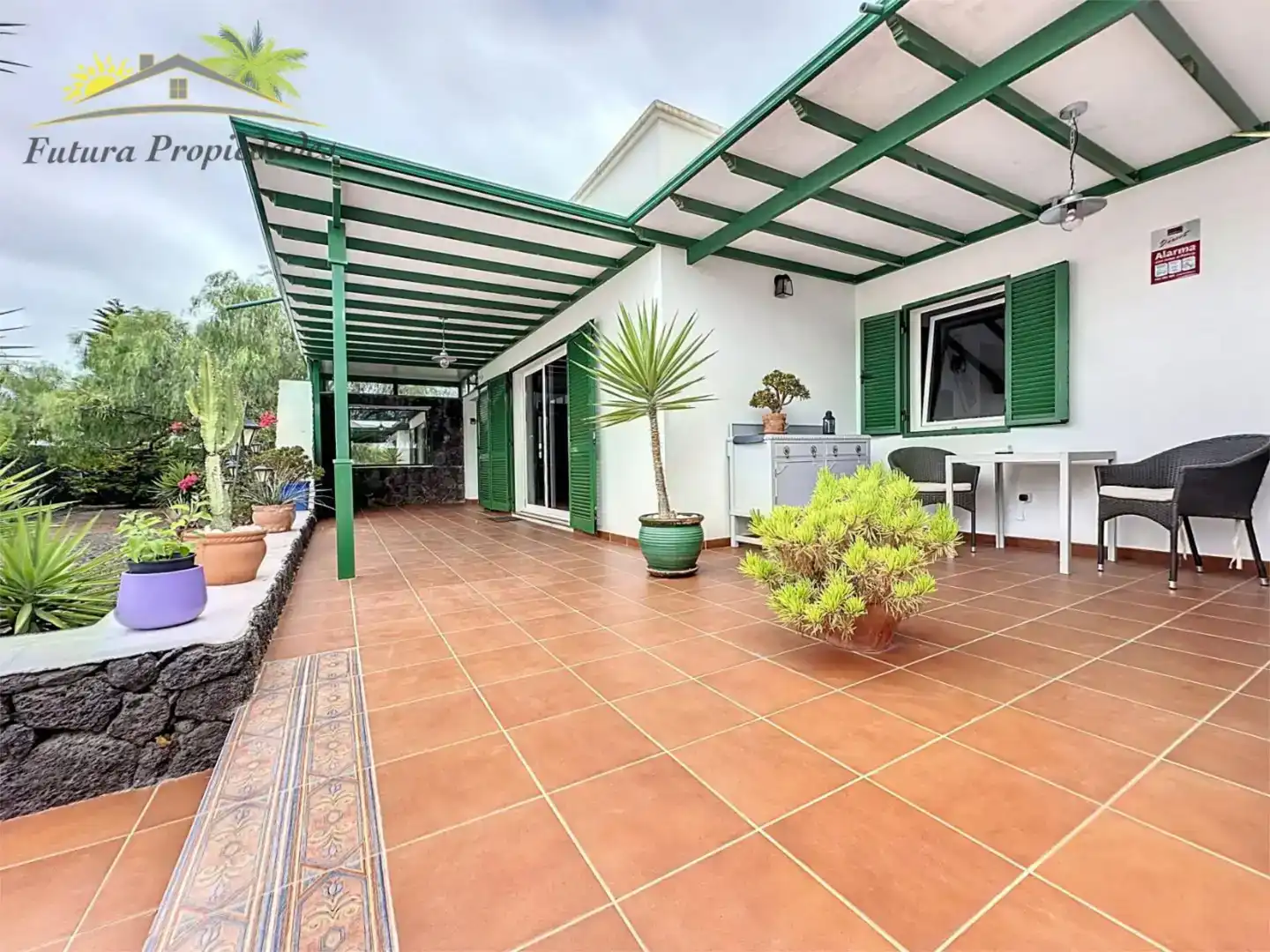 Terrassa de Casa o xalet en venda en Yaiza amb Piscina