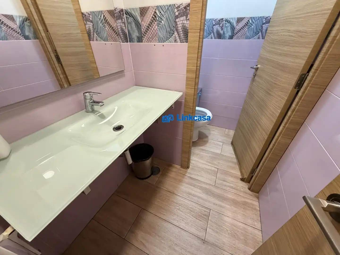 Bathroom of Buildings for sale in Madrid