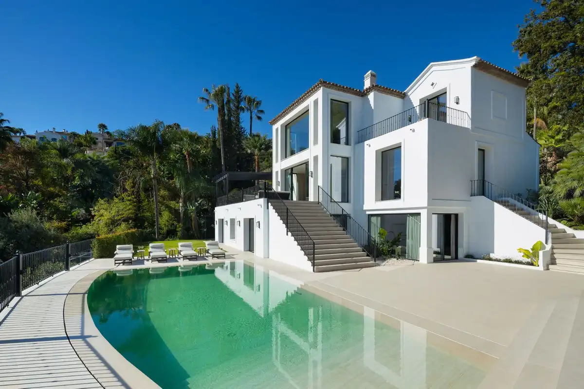 Chalet con piscina en venta en Los Arqueros  - Puerto del Almendro