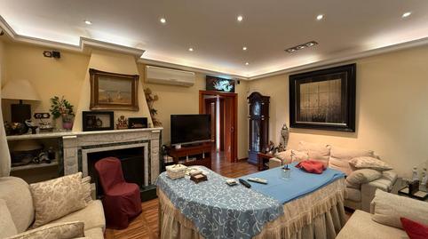 Foto 2 de Casa o xalet en venda a Calle Castillo de la Serrezuela, 13, La Motilla - Fuente del Rey, Dos Hermanas