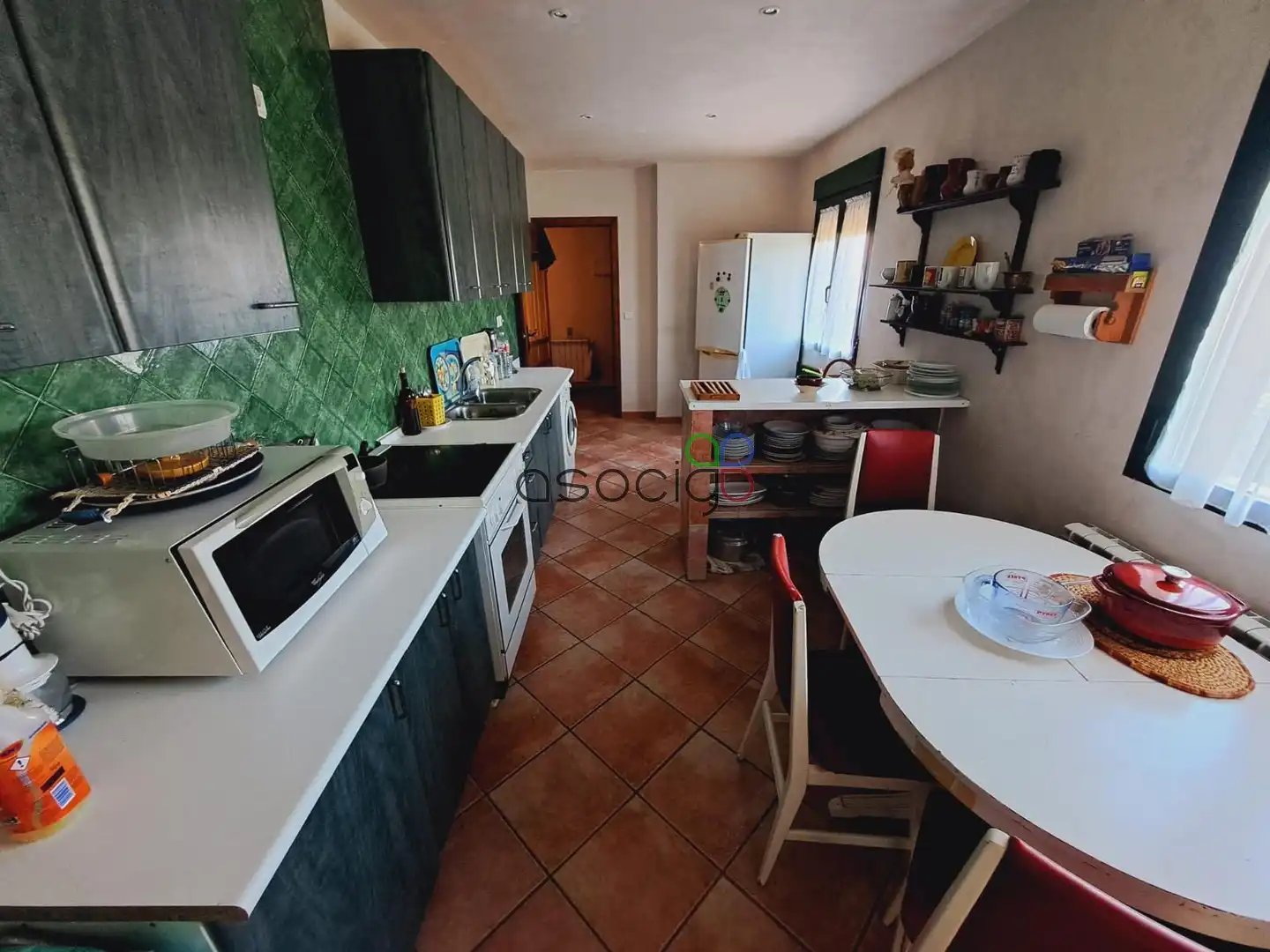 Cocina de Casa o chalet en venta en Solanillos del Extremo con Calefacción, Trastero y Piscina