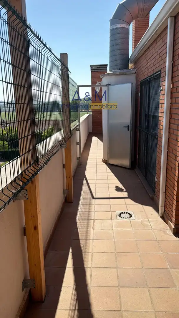 Terraza de Ático en venta en Valladolid con Calefacción, Parquet y Terraza