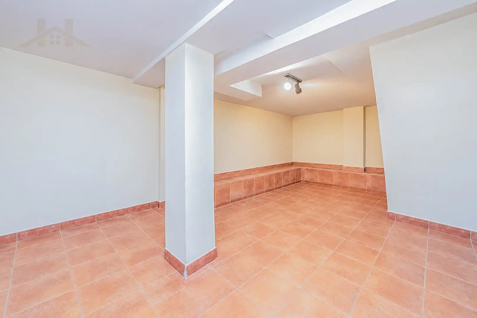 Haus oder Chalet zum Verkauf in Torrelodones mit Klimaanlage, Heizung und Privatgarten