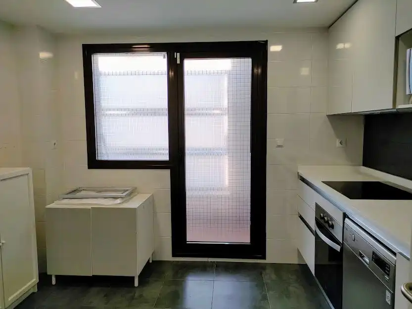 Cocina de Planta baja de alquiler en Colmenar Viejo con Calefacción, Jardín privado y Terraza