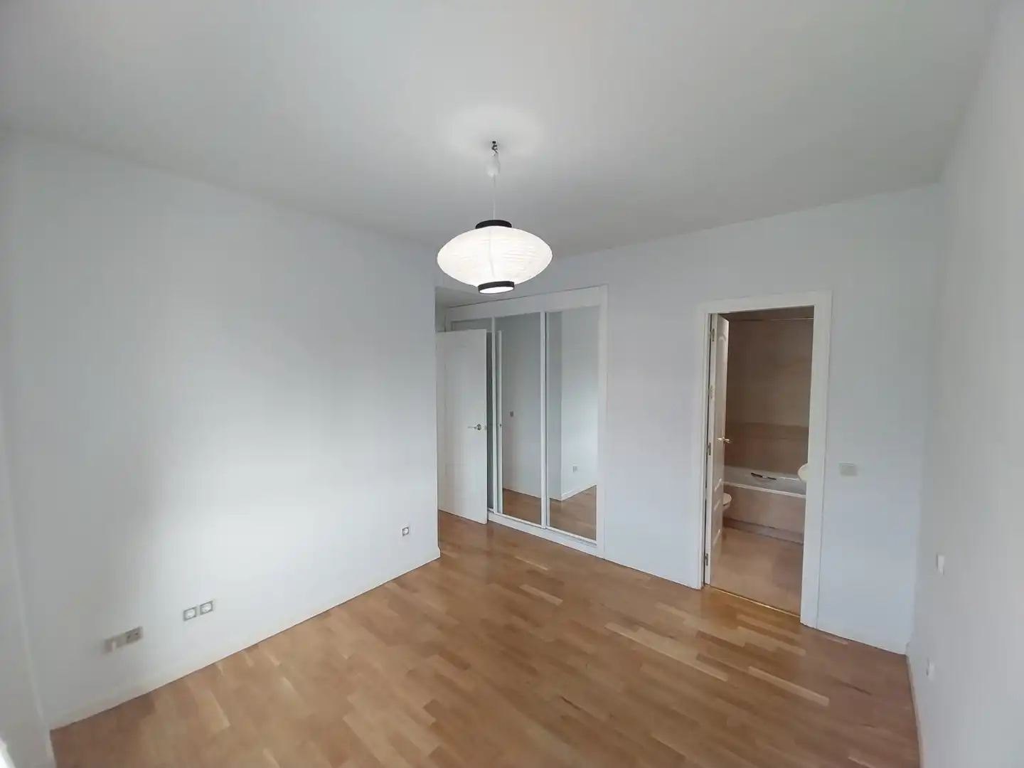 Flat for rent in Paseo de la Chopera, Centro