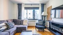 Living room of Flat to rent in  Madrid Capital  with Air Conditioner and Swimming Pool