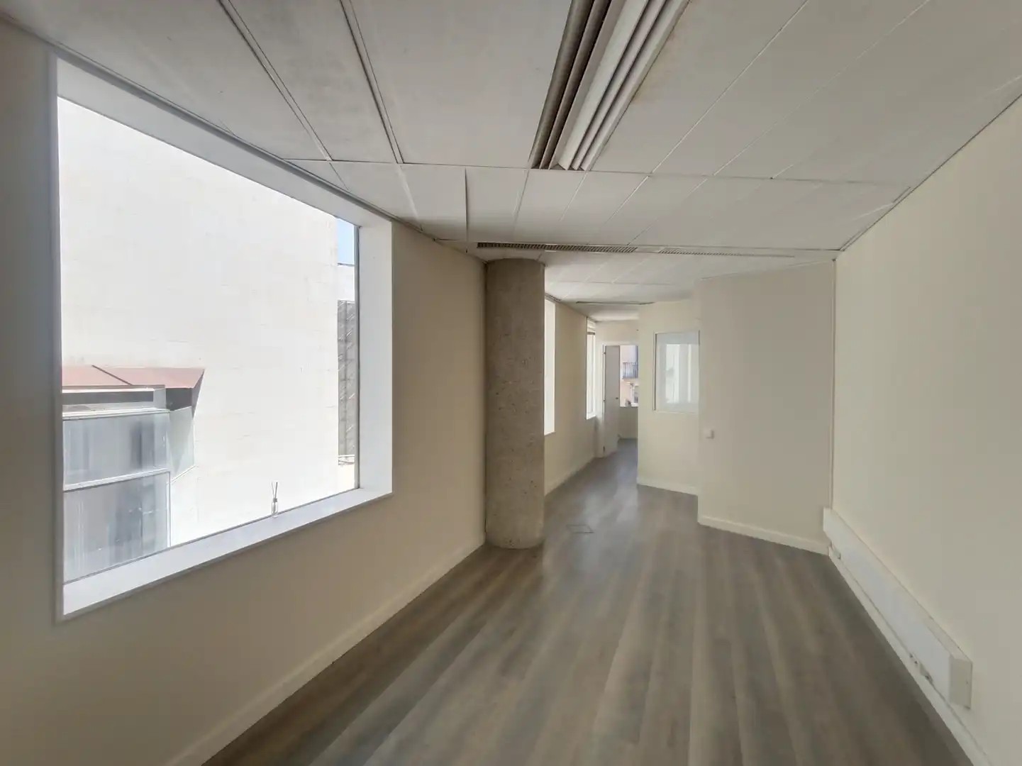 Oficina en venta en Barcelona - Calle La Rambla, Barri Gòtic