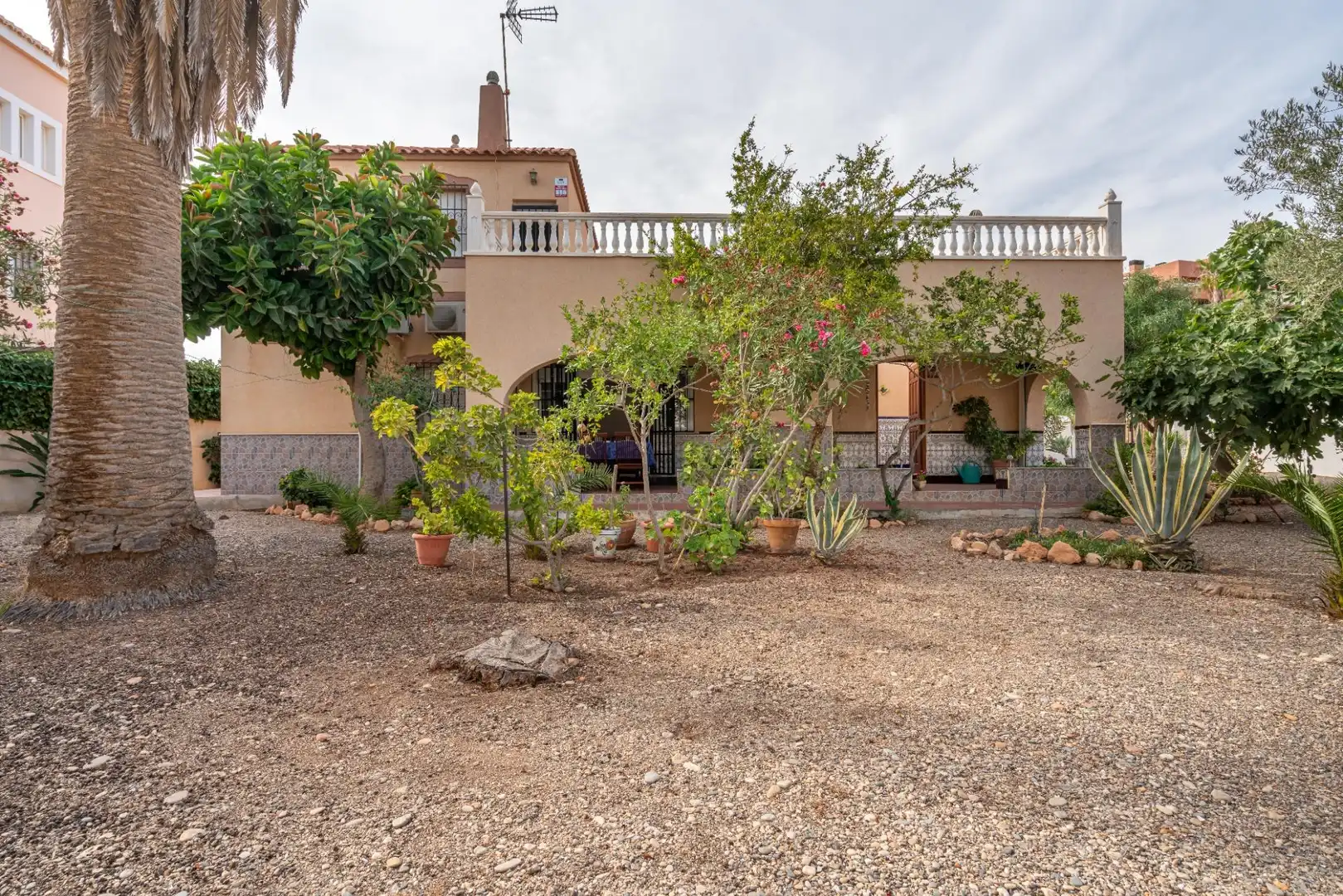 Vista exterior de Casa o chalet en venta en Roquetas de Mar