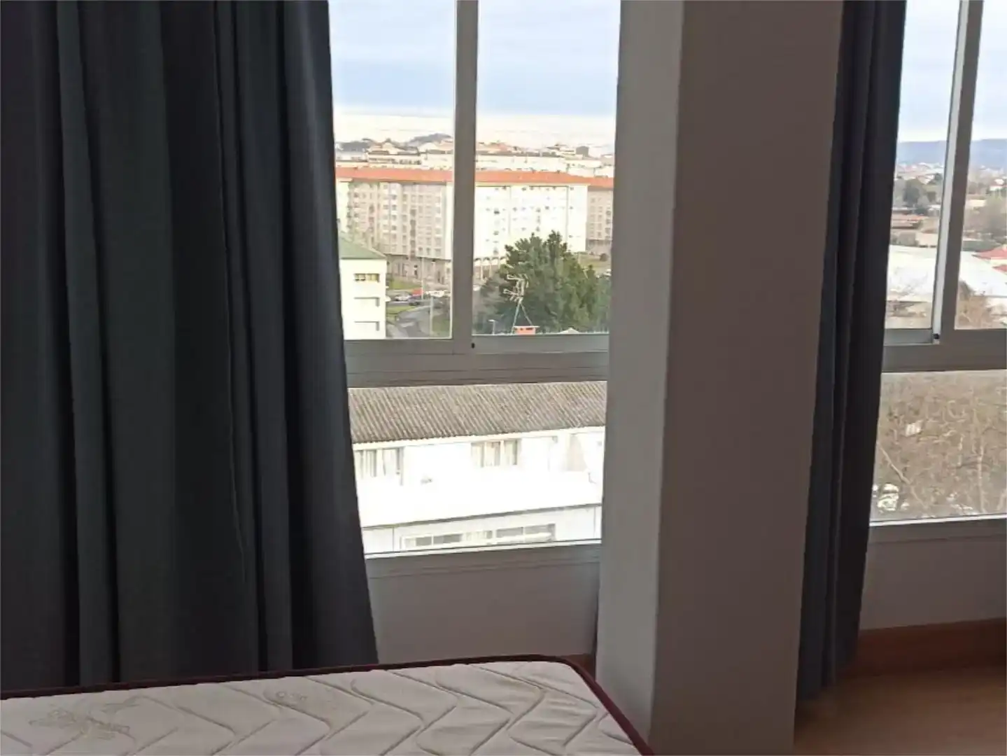 Dormitori de Pis de lloguer en Ferrol amb Moblat, Forn i Rentadora