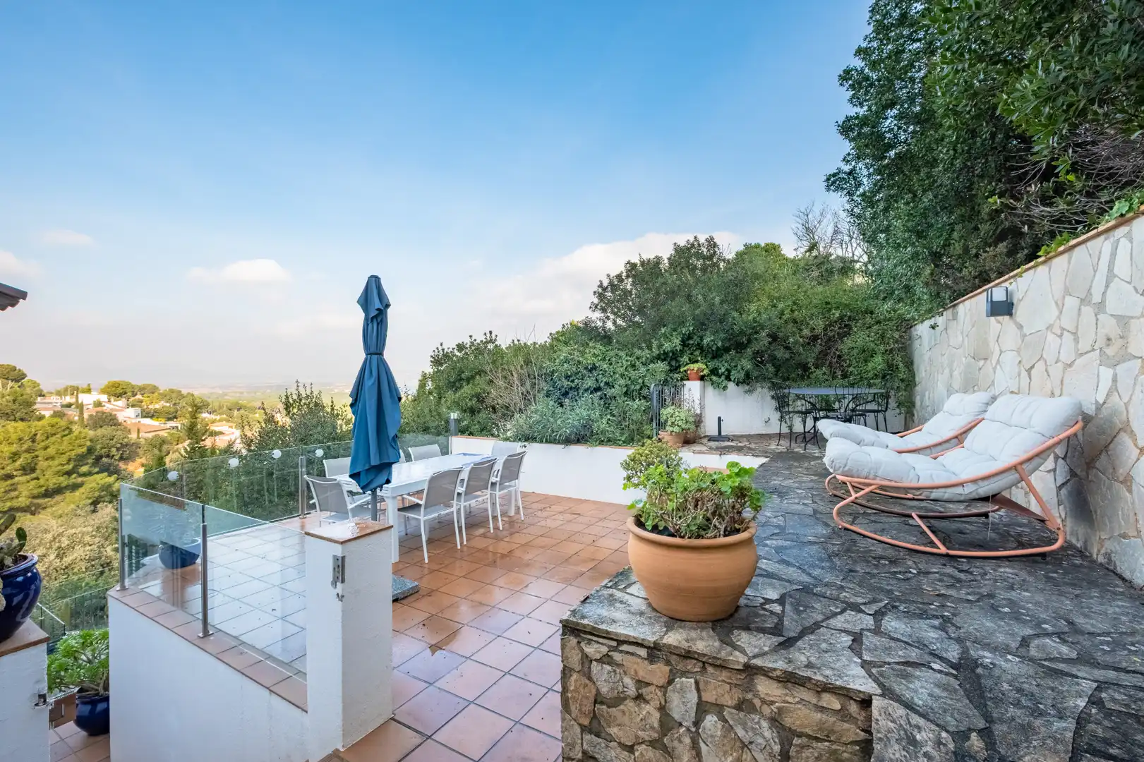 Terrasse von Einfamilien-Reihenhaus zum Verkauf in Begur mit Klimaanlage, Heizung und Terrasse