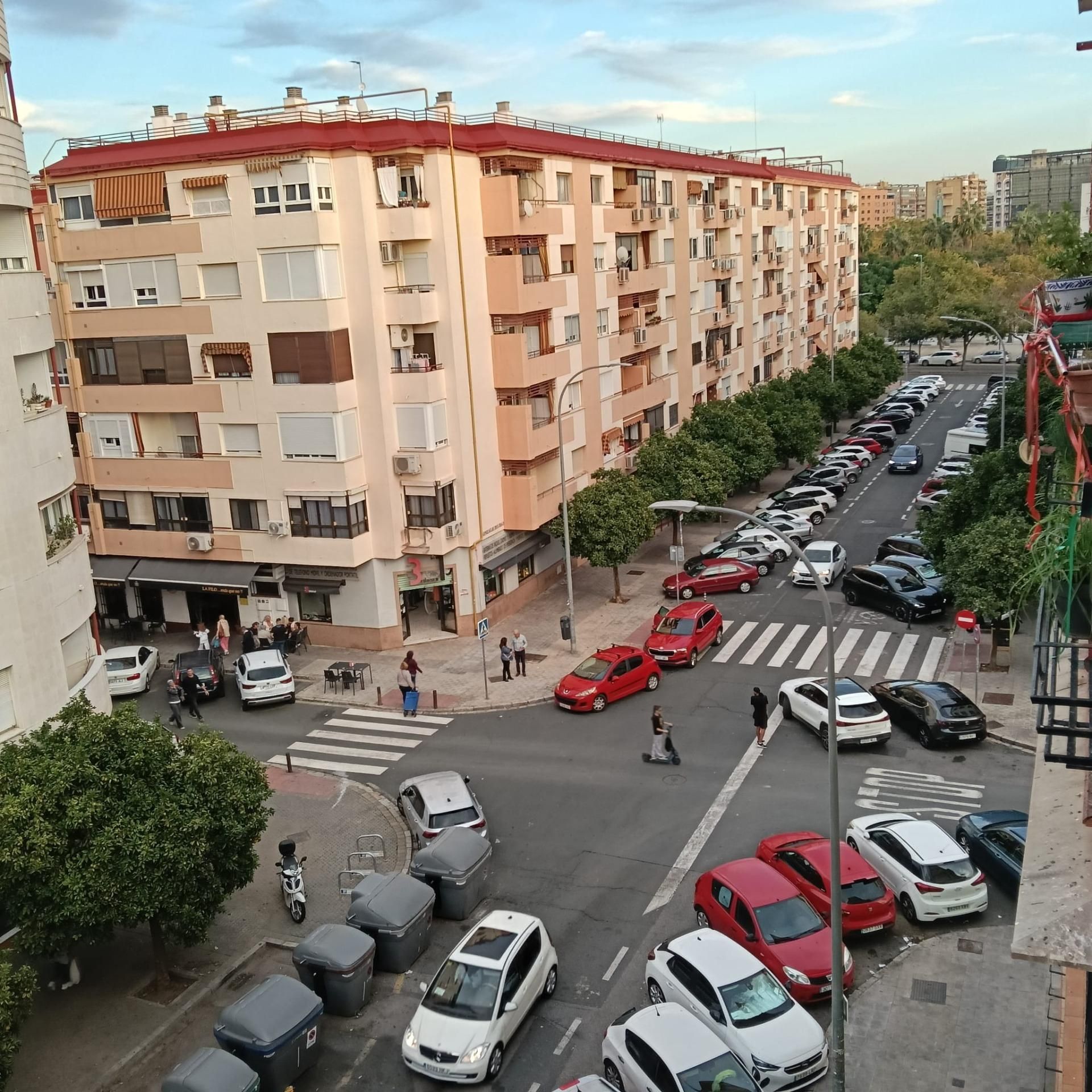 Vista exterior de Pis en venda en  Sevilla Capital amb Aire condicionat i Balcó