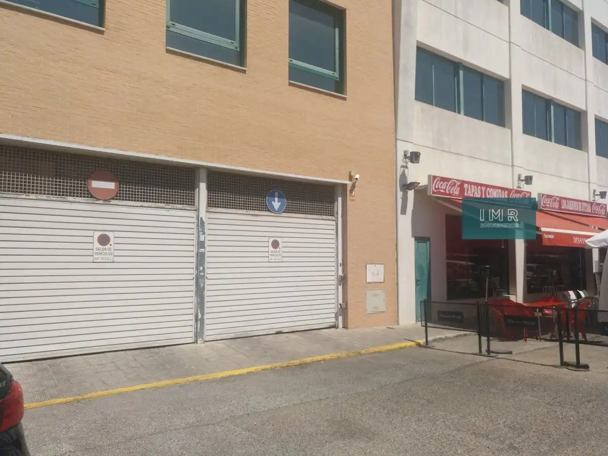 Garage for sale in Avenida HYTASA, 12, El Plantinar – Avda. La Paz - El Juncal