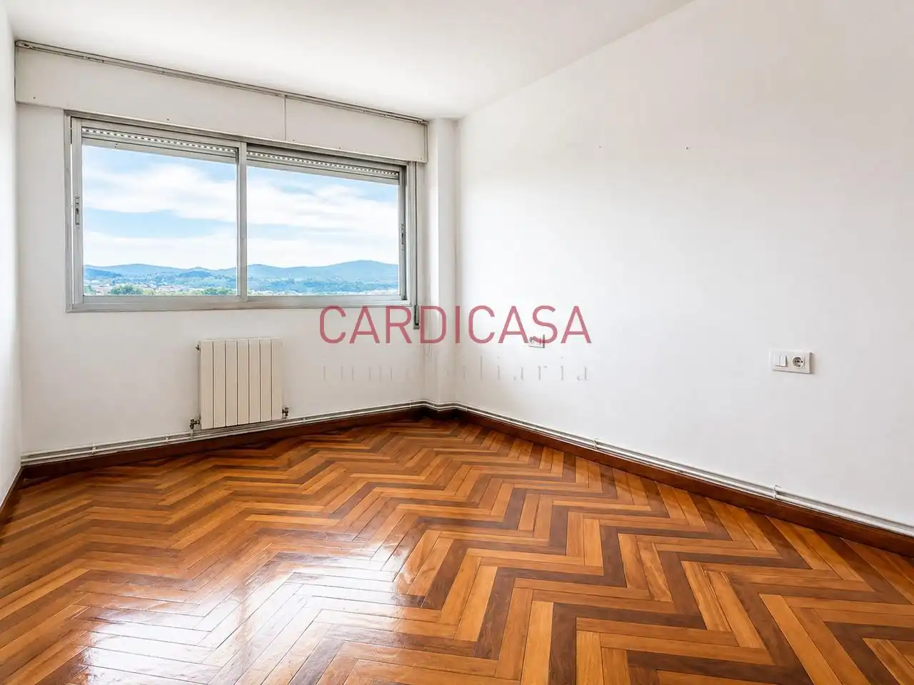 Habitación de Piso en venta en Vigo  con Calefacción, Parquet y Terraza