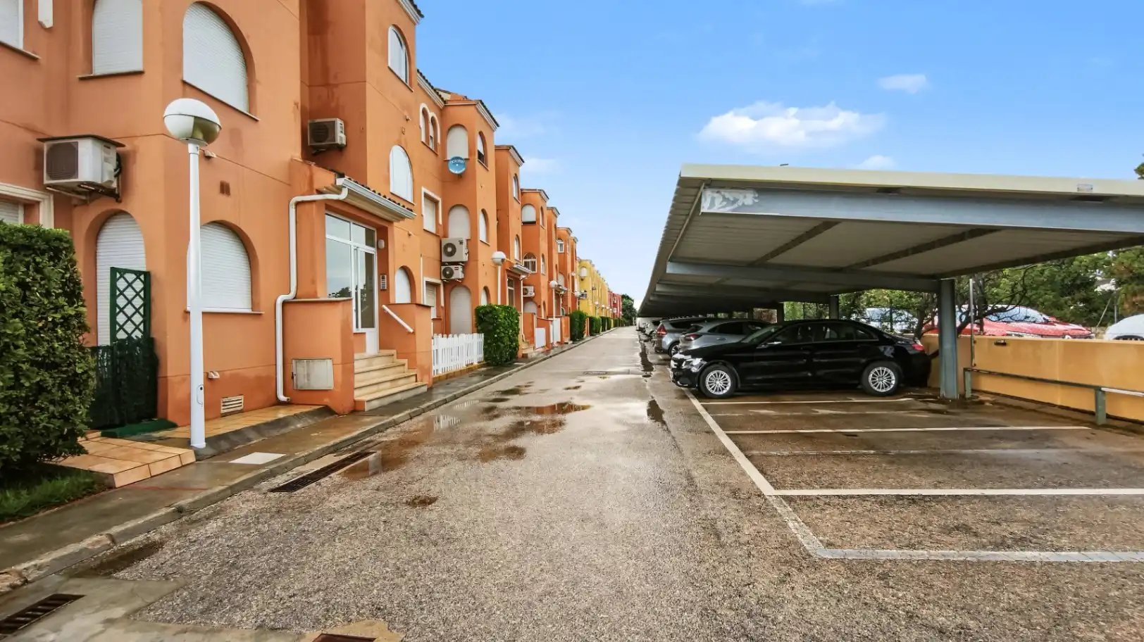 Vista exterior de Apartamento en venta en Dénia con Aire acondicionado, Calefacción y Jardín privado