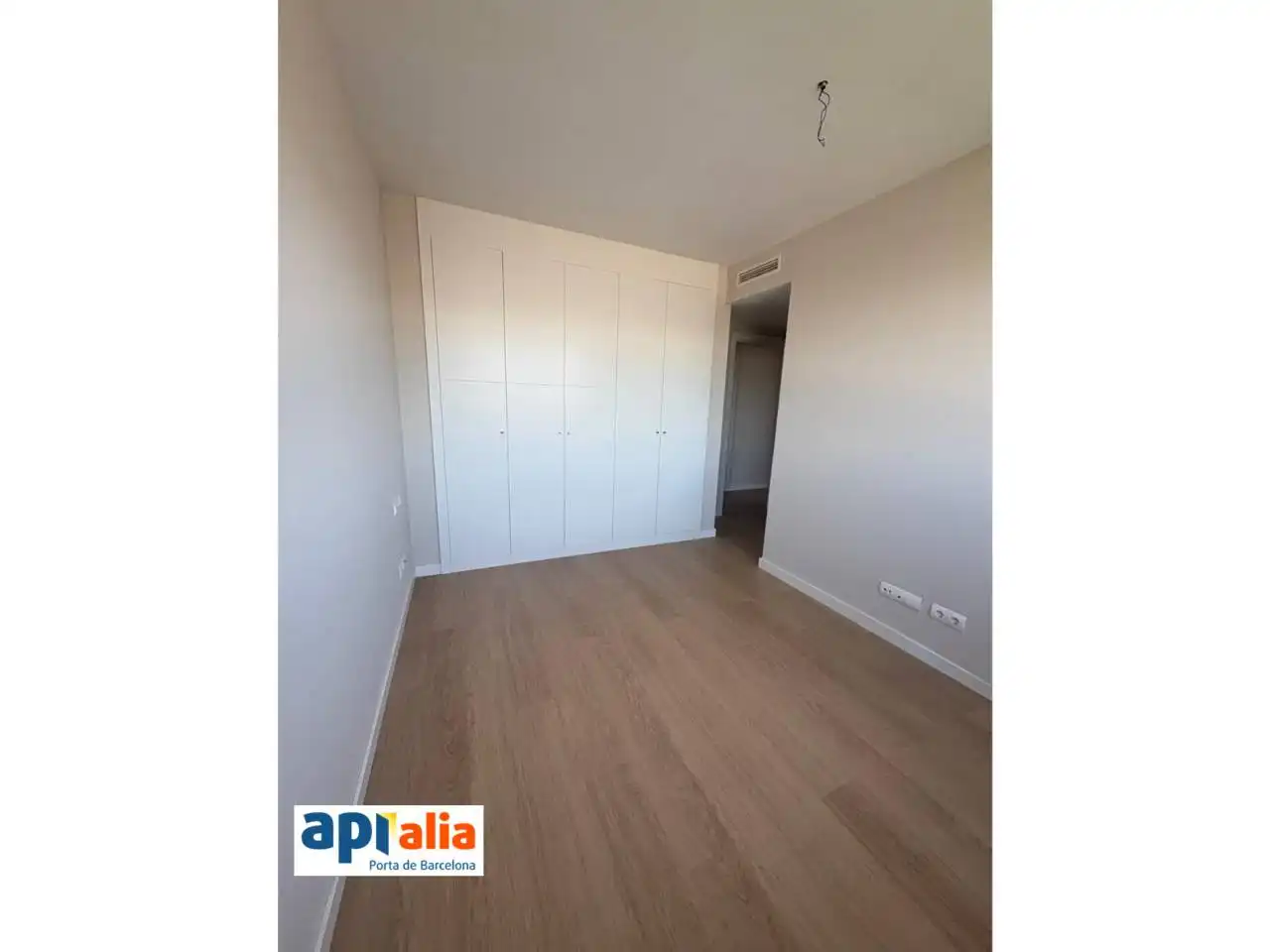 Schlafzimmer von Wohnung zum Verkauf in Sant Feliu de Llobregat mit Balkon und Gemeinschaftspool