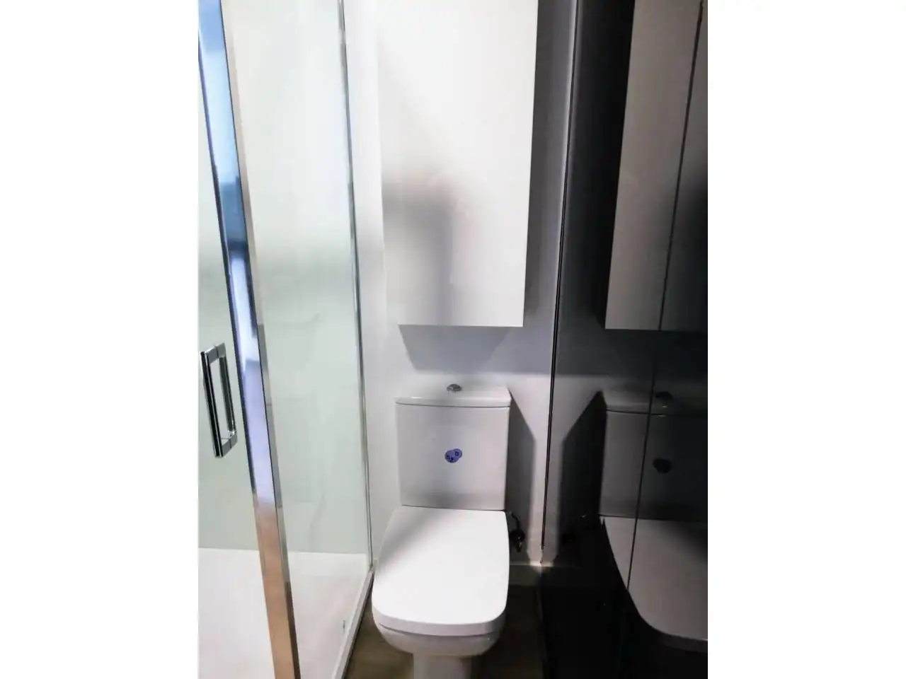 Baño de Apartamento de alquiler en Burgos con Calefacción, Terraza y Amueblado