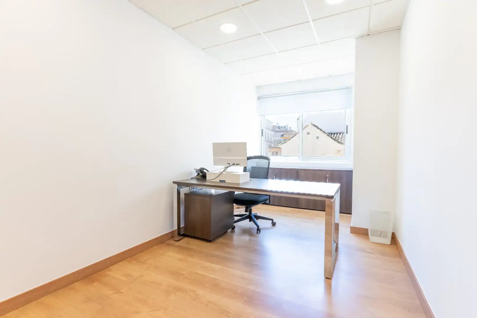 Office for rent in Málaga  with Air Conditioner, Heating and Furnished