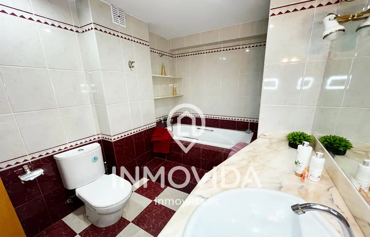Baño de Piso en venta en Xàtiva con Aire acondicionado, Amueblado y Balcón