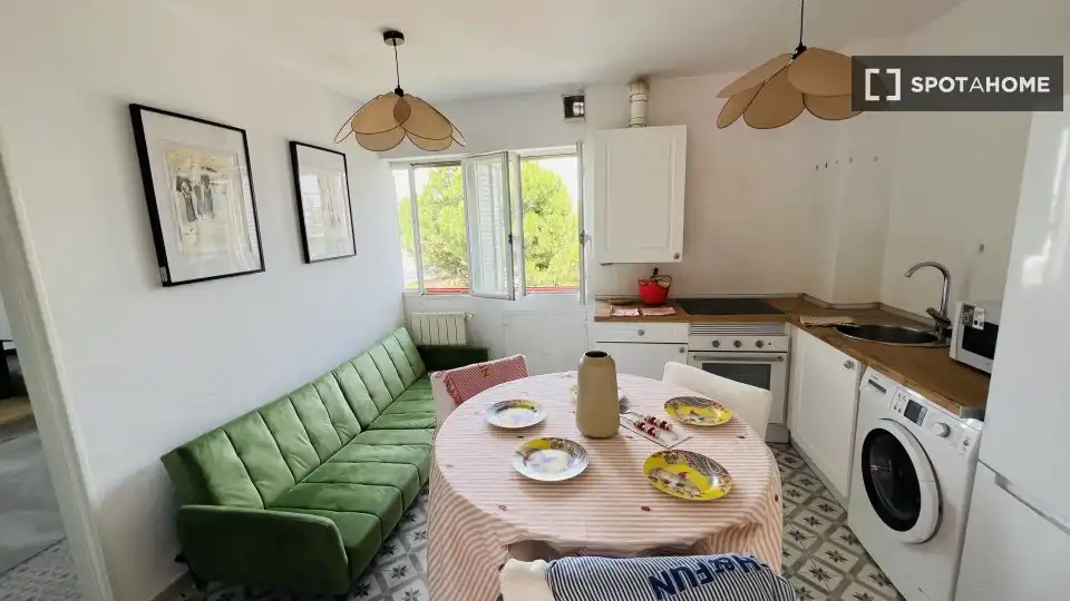 Dining room of Flat for rent in Madrid  with Air Conditioner, Heating and Furnished