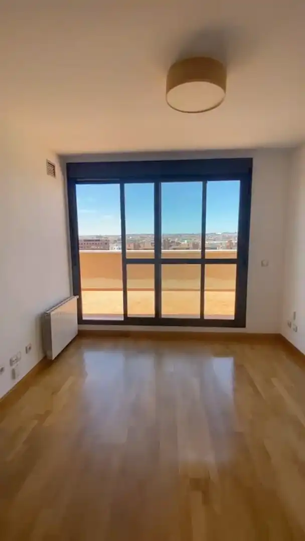 Terraza de Ático en venta en Madrid con Calefacción, Terraza y Trastero