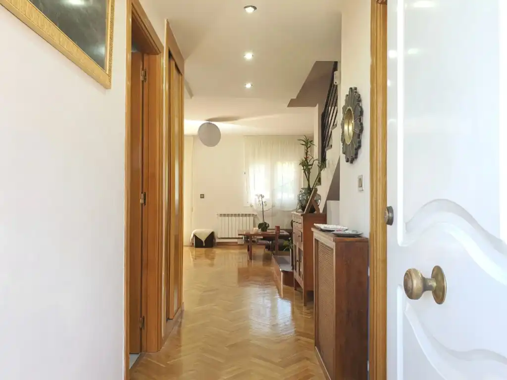 Casa adosada en venda en Colmenar Viejo amb Aire condicionat, Jardí privat i Terrassa