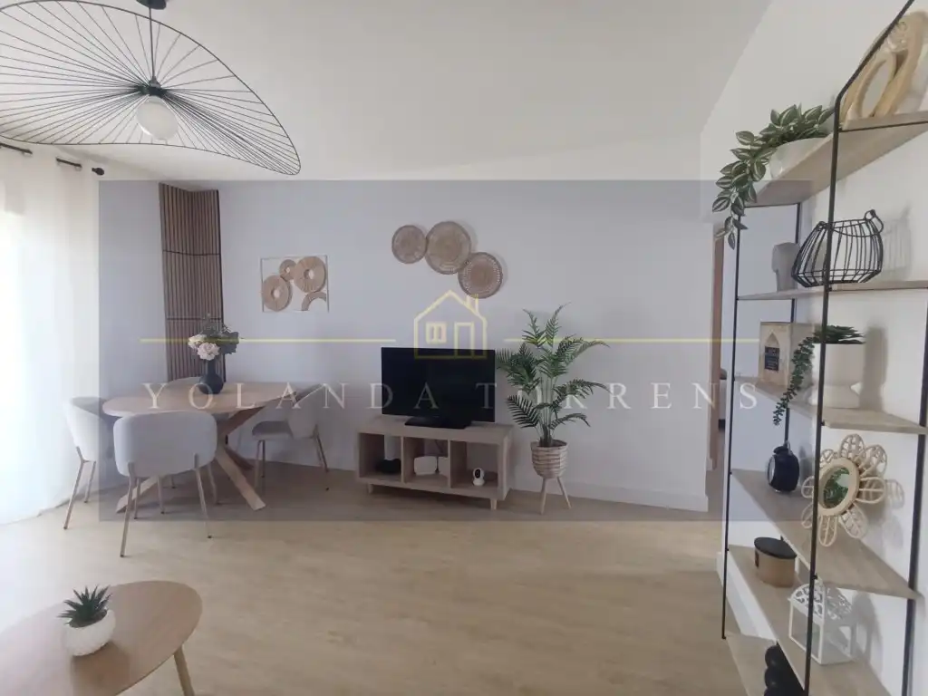 Sala d'estar de Pis en venda en Alcalá de Guadaira