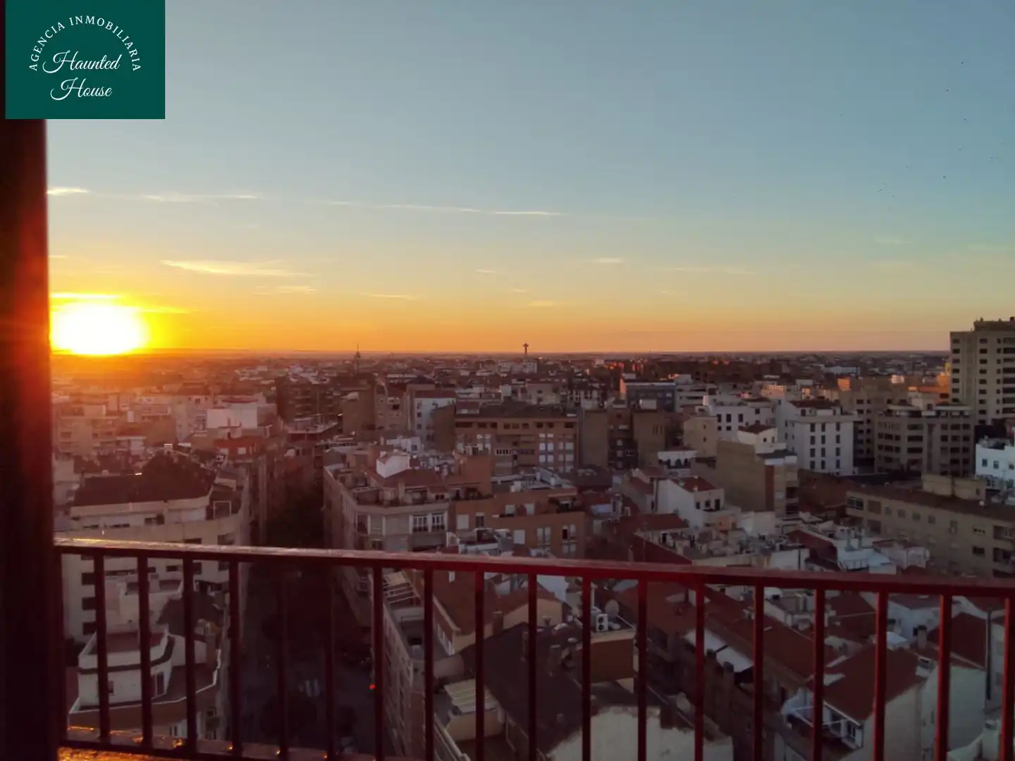 Piso con terraza en venta en Carretas - Pajarita