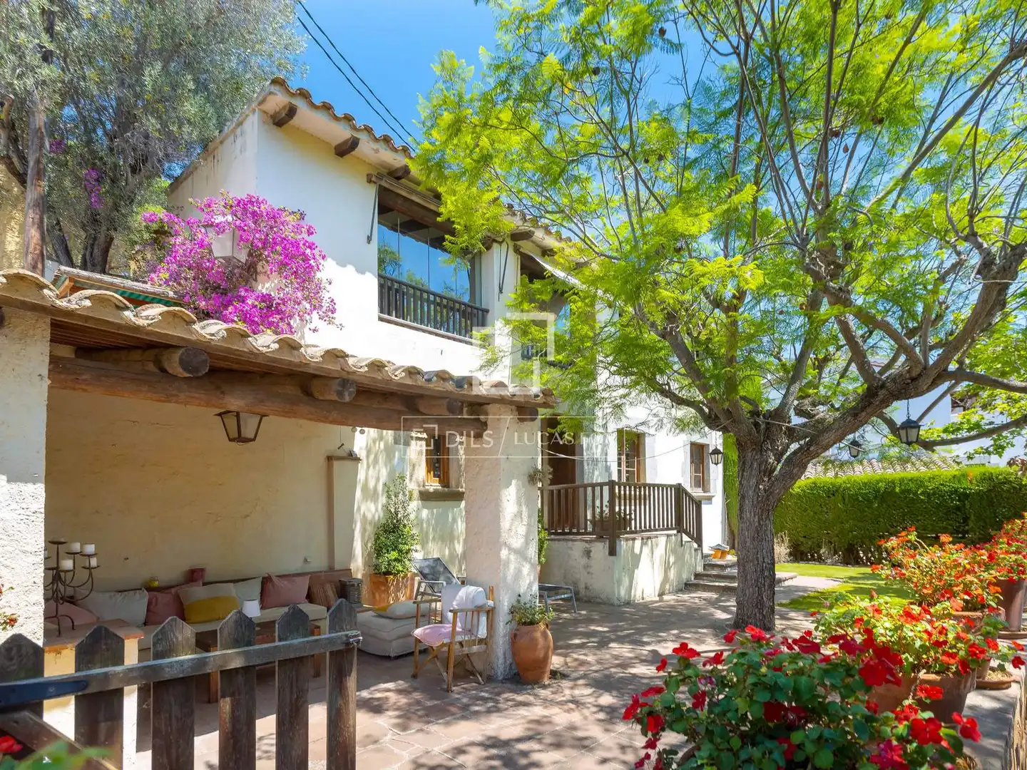 Casa rústica con terraza en venta en Cabrils, imagen 2