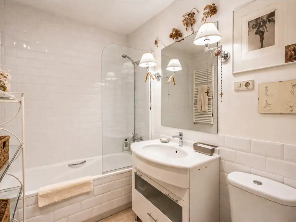 Baño de Casa o chalet en venta en Madrid con Balcón
