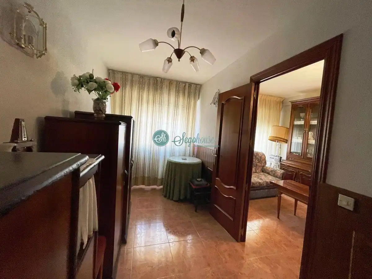 Bedroom of Flat for sale in Segovia  with Heating, Terrace and Furnished