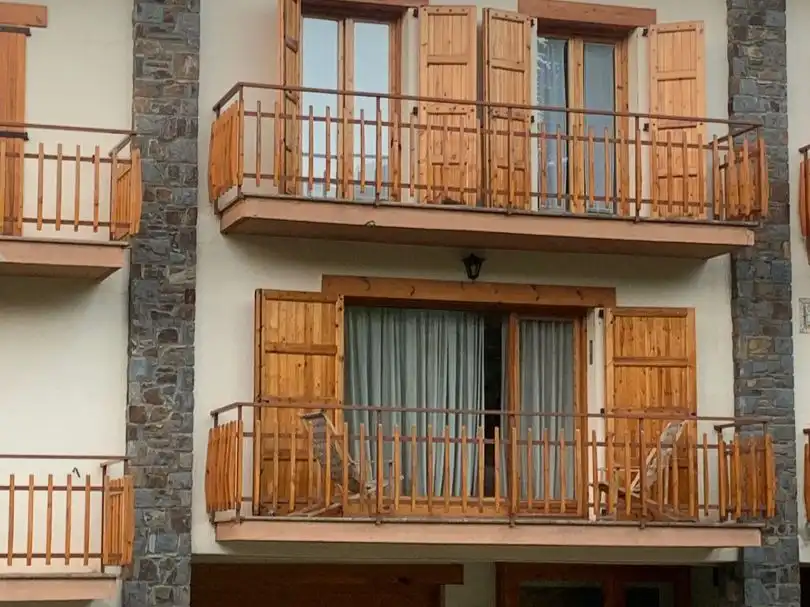 Triplex with garden to rent in Carrer Llevant 1