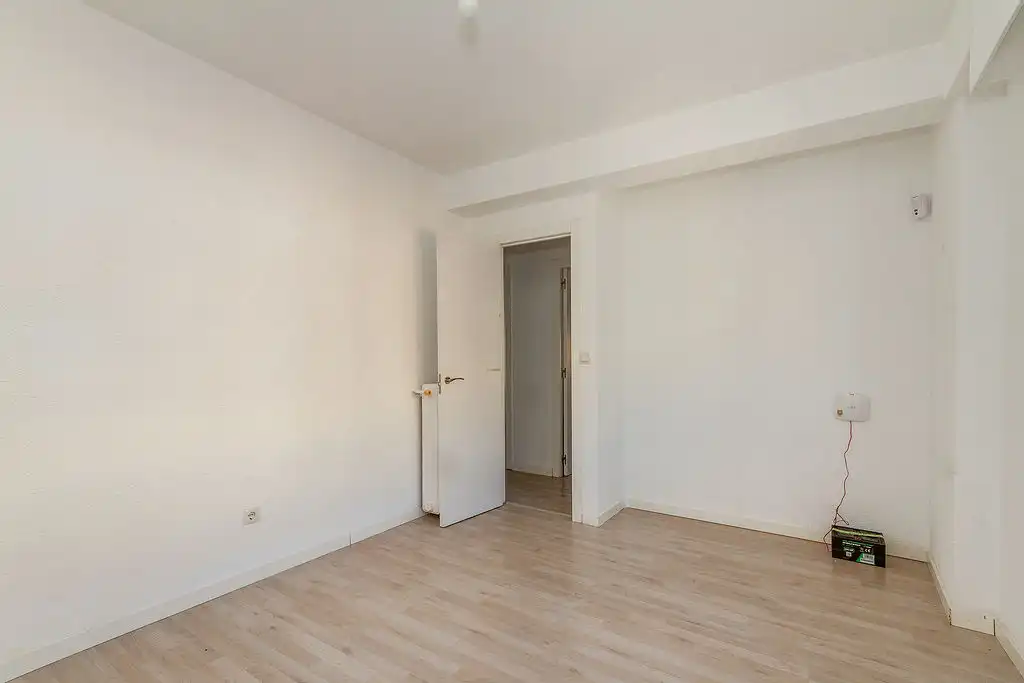 Habitación de Piso en venta en Madrid con Aire acondicionado y Calefacción
