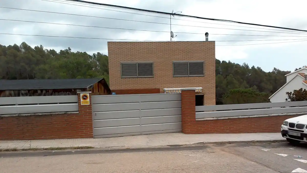 Chalet con piscina en venta en Avinguda Can Canyameres 62