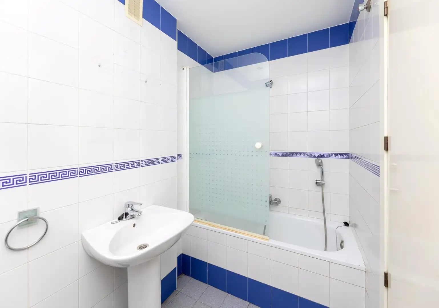 Flat with terrace for sale in Calle ALCALA LA REAL, imagen 18