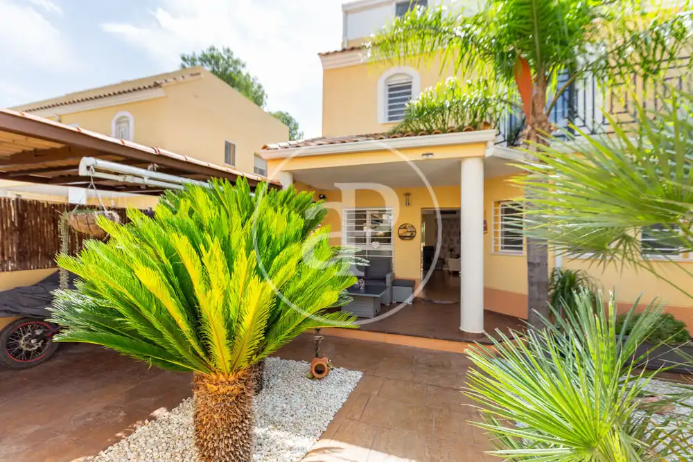 Exterior view of Houses for sale in Godelleta  with Air Conditioner, Heating and Private garden