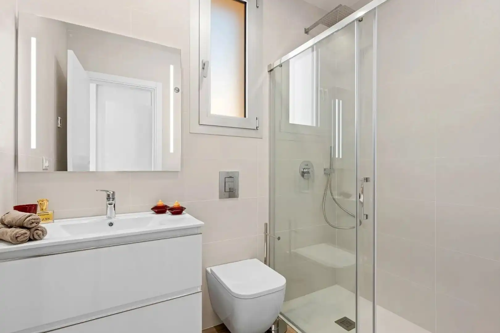 Bathroom of Flat for sale in Orihuela  with Air Conditioner, Heating and Terrace
