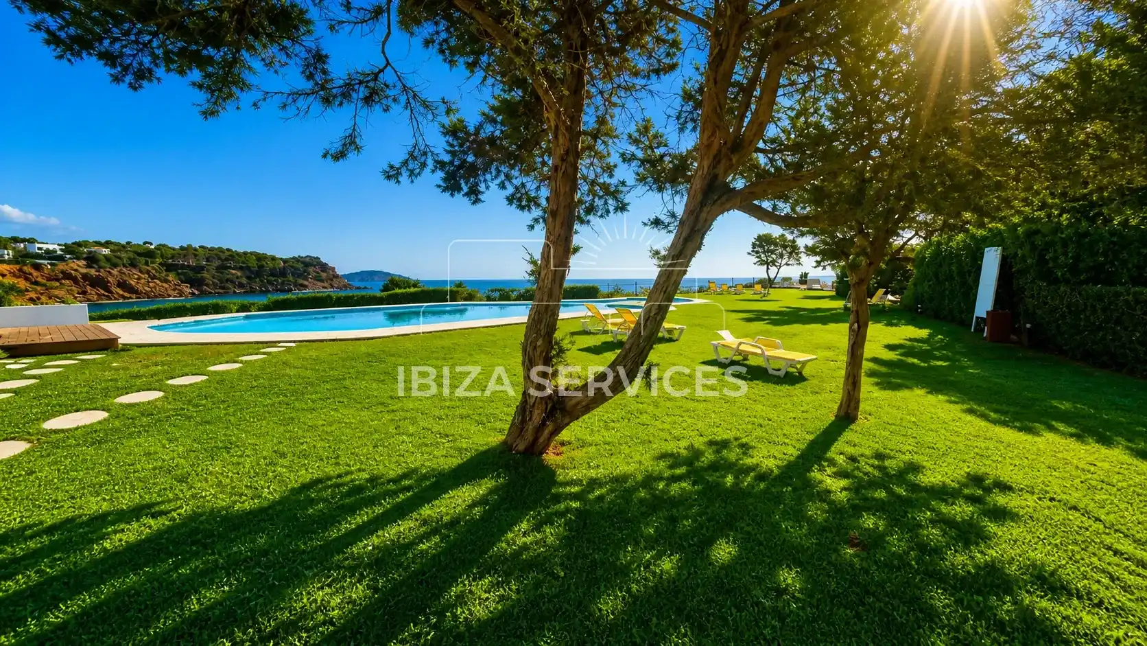 Jardín de Piso de alquiler en Santa Eulària des Riu con Aire acondicionado, Jardín privado y Piscina
