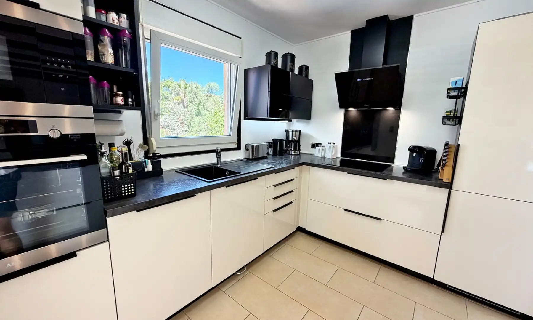 Cocina de Casa o chalet en venta en Dénia con Aire acondicionado, Calefacción y Jardín privado