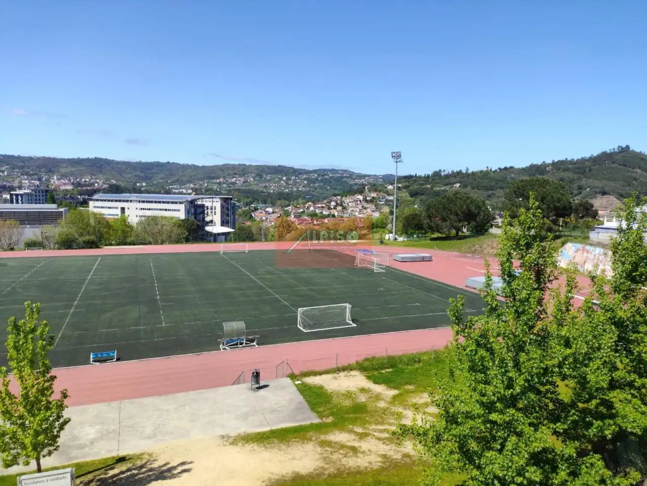 Exterior view of Duplexes for rent in Ourense Capital   with Air Conditioner, Heating and Parquet flooring