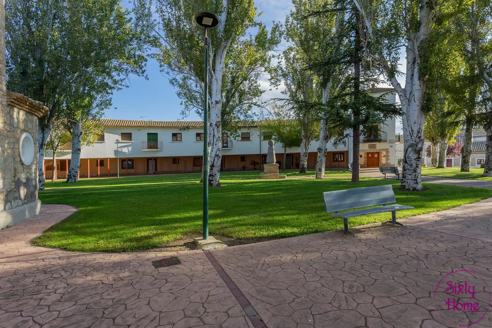 Vista exterior de Casa adosada en venda en Ejea de los Caballeros amb Aire condicionat, Jardí privat i Terrassa