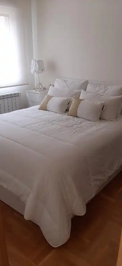 Schlafzimmer von Wohnungen zur Miete in Gozón mit Heizung