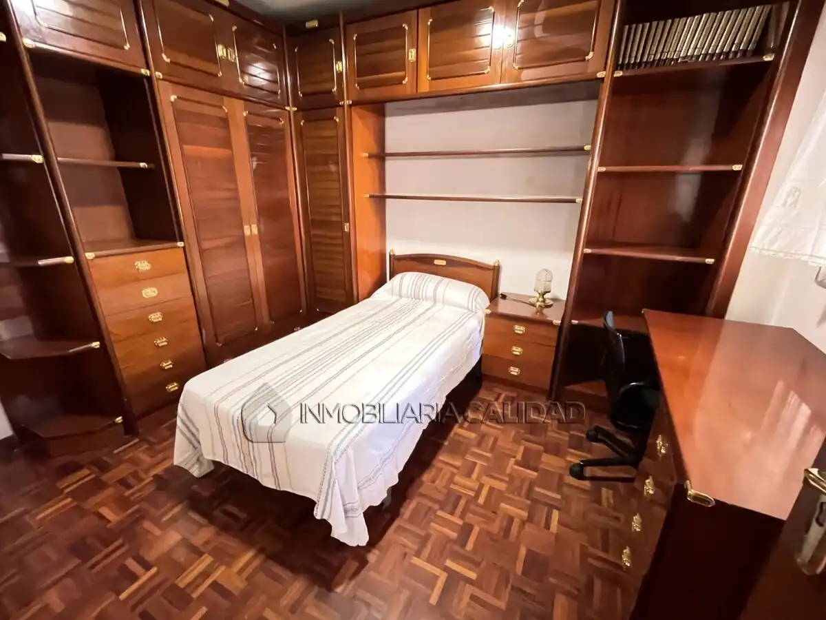 Bedroom of Flat for rent in Burgos  with Heating and Furnished