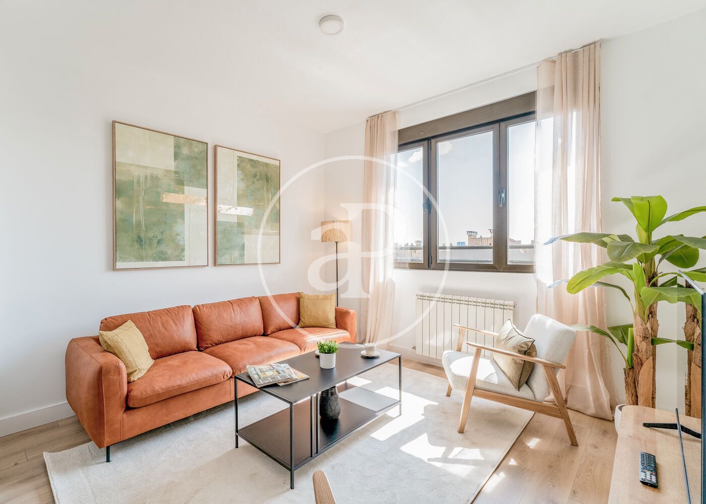 Sala d'estar de Pis de lloguer en  Madrid Capital amb Aire condicionat, Calefacció i Moblat